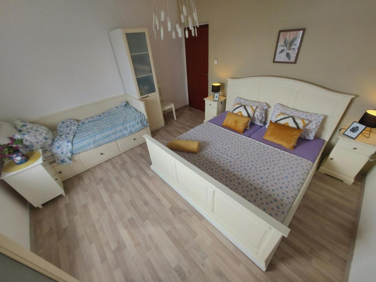 Apartmani Seaview Любач Экстерьер фото